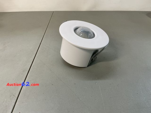 Lot 44-4057p - Occupancy Sensor with Integrated Photocell, LumaCAN, Multi-Tech, 1500SF, White, GreenMAX® DRC 1. Appears New, A basic inspection has been gi...