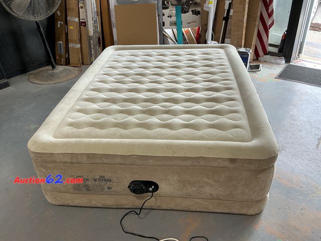 Lot 44-741o - Intex Queen Pillow Top Airbed with Internal Pump See All Photo's E-Commerce Return, A basic inspection has been given to this item. Sold AS-...