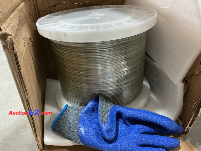Lot 44-186j - Vevor Wire Rope Cable Spool with Gloves Appears New, A basic inspection has been given to this item. Sold AS-IS.
