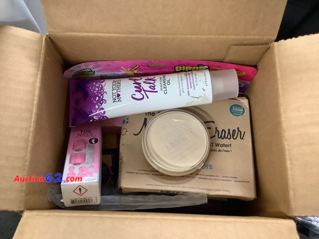 Lot 44-7572p - Miscellaneous box deal lots of items. NEW. E-Commerce Return, A basic inspection has been given to this item. Sold AS-IS. See All Photo's No...
