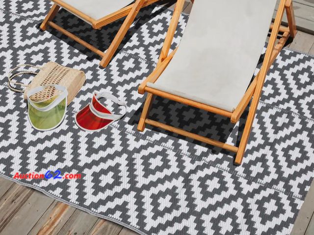 Lot 44-268b - 5x7 ft. Rectangular Gray and White Plastic Straw Fade Resistant Outdoor Area Rug 1. Appears New, A basic inspection has been given to this i...