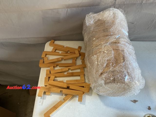 Lot 44-168m - Lounsweer 6 Pack Small Wooden Book Stands for Home Garden Party Supplies See All Photo's Appears New, A basic inspection has been given to t...