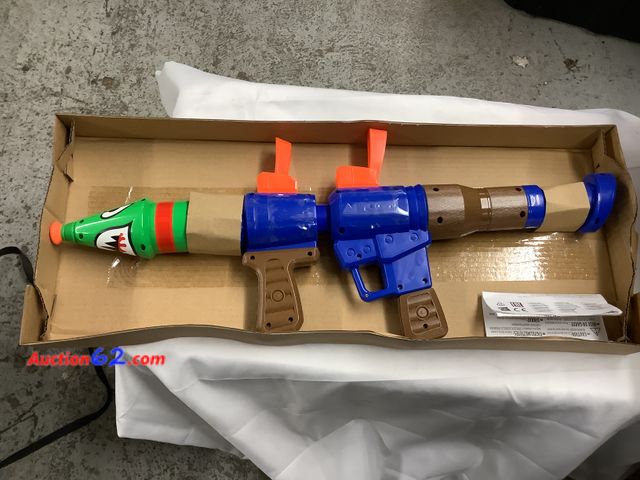 Lot 44-6043q - Fortnite RL Water Blaster super soaker. New. See All Photo's Not Tested Never opened, Factory Sealed