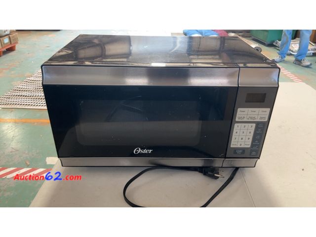 Lot 44-1594m - Hamilton Beach 0.9 Cu Ft Countertop Microwave Oven  900 Watts  Stainless Steel  New See All Photo's Not Tested E-Commerce Return, A basic in...