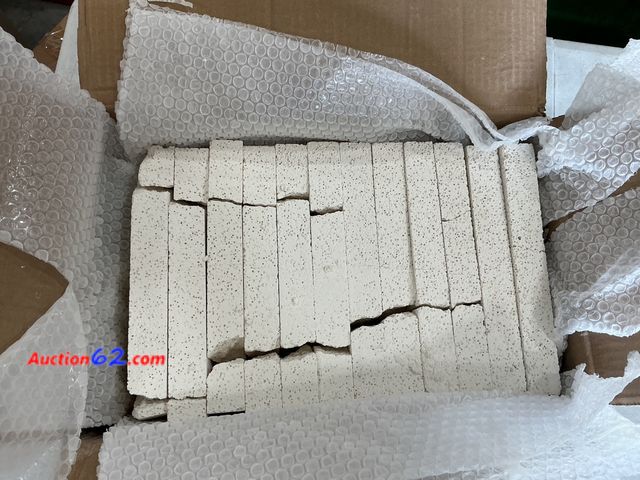 Lot 44-1114o - Fire Bricks Replacement for Woodstoves and Fireplaces 12 Pieces See All Photo's Not Tested E-Commerce Return, A basic inspection has been gi...