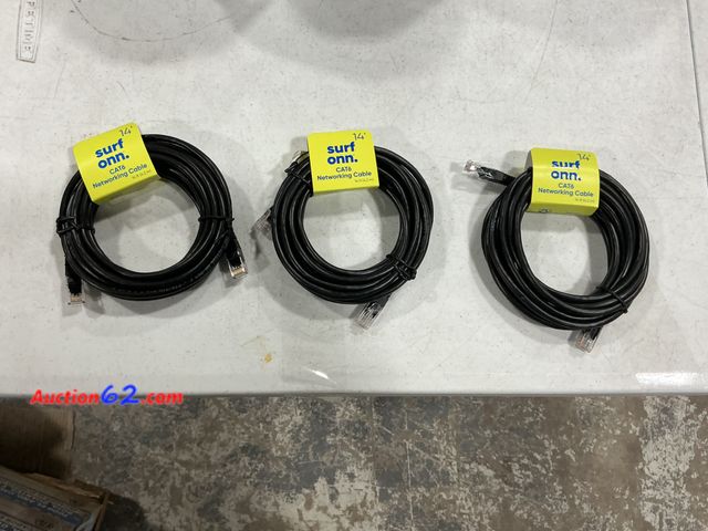 Lot 44-1118p - Mix lot of Surf Onn Networking Cables  Appears New, A basic inspection has been given to this item. Sold AS-IS. See All Photo's Not Tested