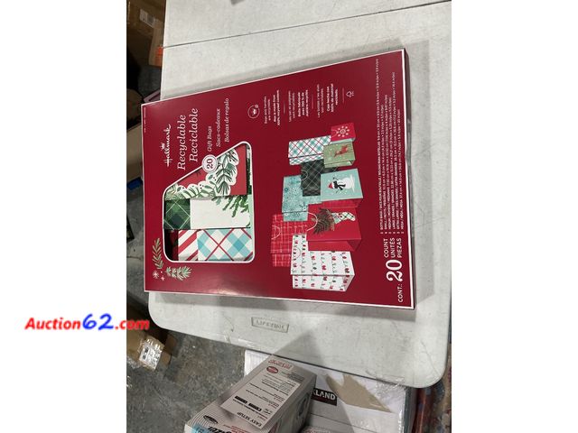 Lot 44-1230j - Hallmark Recyclable Gift Bags 20 Count See All Photo's Not Tested E-Commerce Return, A basic inspection has been given to this item. Sold AS...