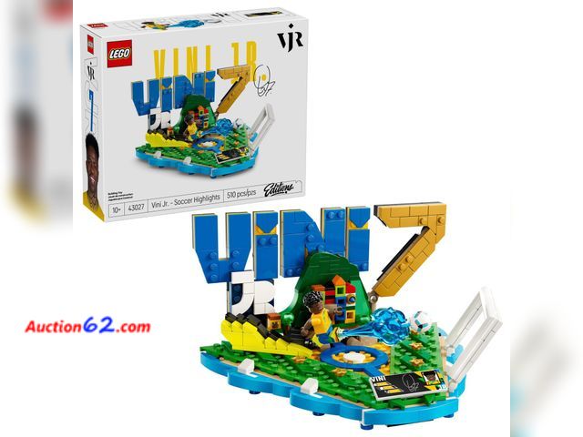 Lot 44-5605M - LEGO Editions Vini Jr. – Soccer Highlights 43027 Appears New with box damage