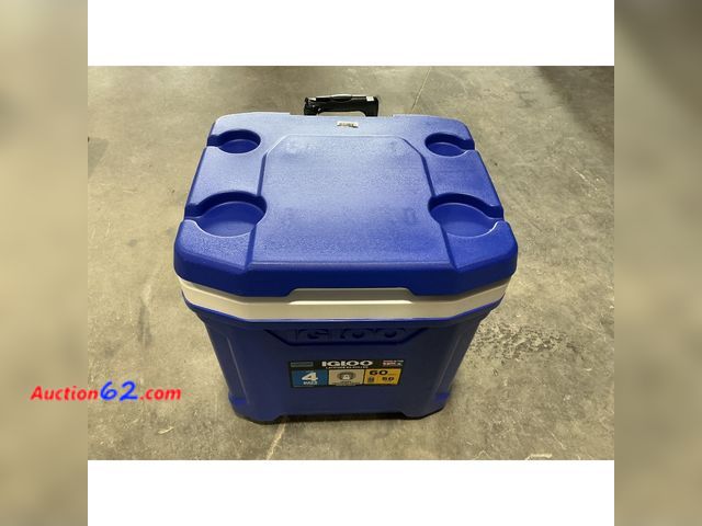 Lot 44-118o - Igloo Ice Cube 60 Roller Cooler Blue E-Commerce Return, A basic inspection has been given to this item. Sold AS-IS. See All Photo's