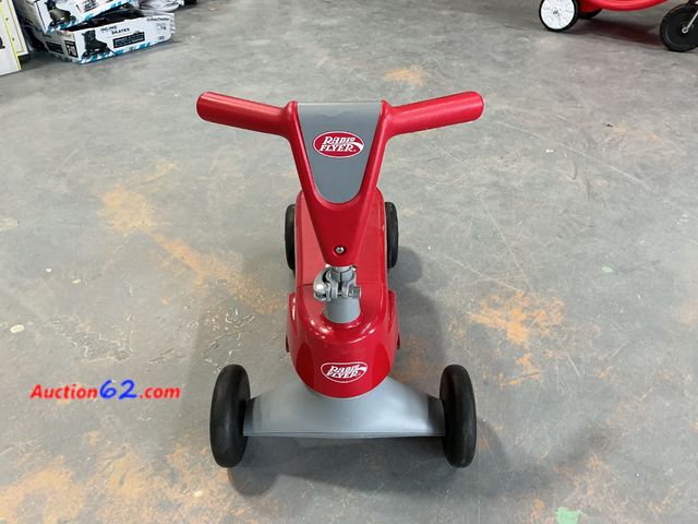 Lot 44-592j - Radio Flyer Scoot 2 Ride-On Toy
 See All Photo's E-Commerce Return, A basic inspection has been given to this item. Sold AS-IS. Not Tested