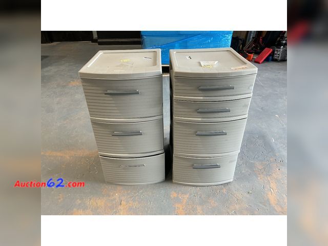 Lot 44-816i - Brightroom 4-Drawer Tower - Medium, Storage Organization See All Photo's Not Tested E-Commerce Return, A basic inspection has been given to ...