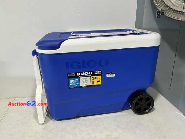 Lot 44-748o - Igloo Wheelie Cool 38 Quart Cooler Blue/White See All Photo's Dirty E-Commerce Return, A basic inspection has been given to this item. Sold ...