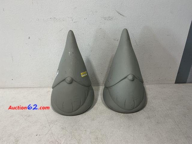 Lot 44-691f - Threshold Garden Figurines - Set of 2 Gnomes See All Photo's Not Tested E-Commerce Return, A basic inspection has been given to this item. S...