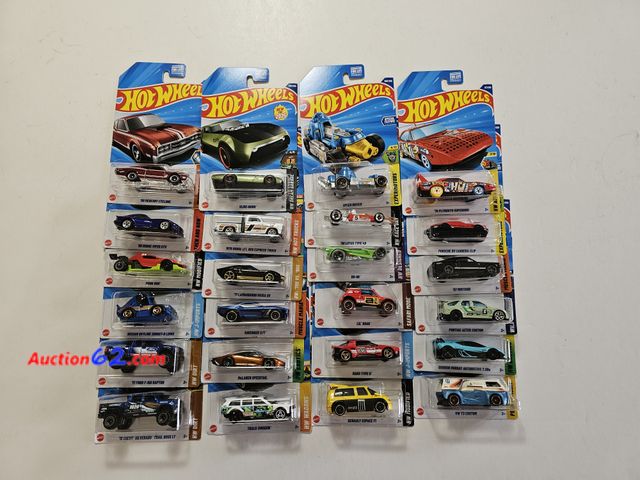 Lot 44-8301i - HUGE LOT OF 24 HOT WHEELS CARS-CLASSICS (INCL '69 MERCURY CYCLONE, '78 DODGE TRUCK, '67 MUSTANG), '70 PLYMOUTH SUPERBIRD, FANTASY CARS (SPEE...