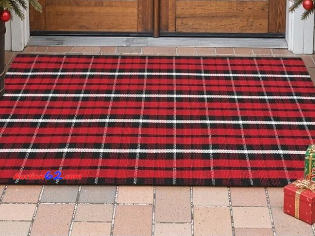 Lot 44-6786t - LEEVAN Buffalo Plaid Area Rug, 2x4 Washable Appears New, A basic inspection has been given to this item. Sold AS-IS.