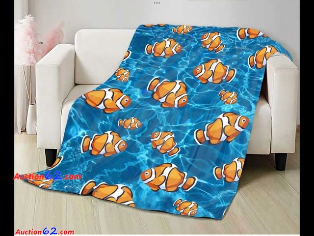 Lot 44-2092m - Soft Blanket Clownfish 50 x 40in for Kids. Appears New, A basic inspection has been given to this item. Sold AS-IS. See All Photo's Not Test...
