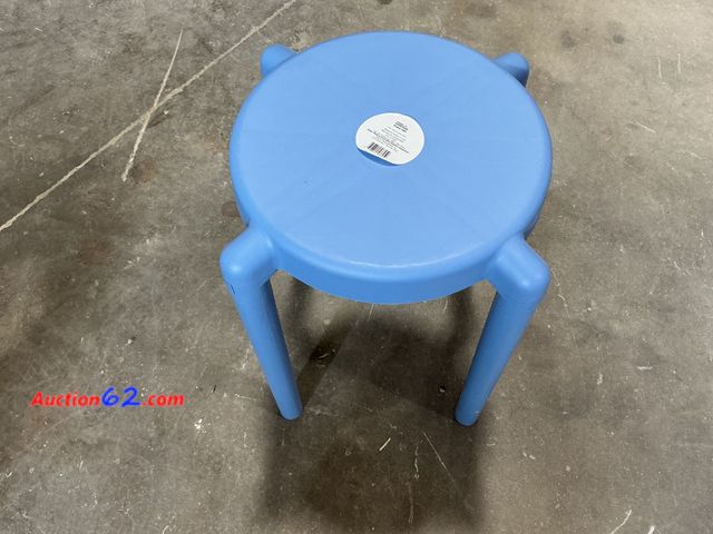Lot 44-339e - Room Essentials Blue Plastic Accent Stool See All Photo's Appears New, A basic inspection has been given to this item. Sold AS-IS.
