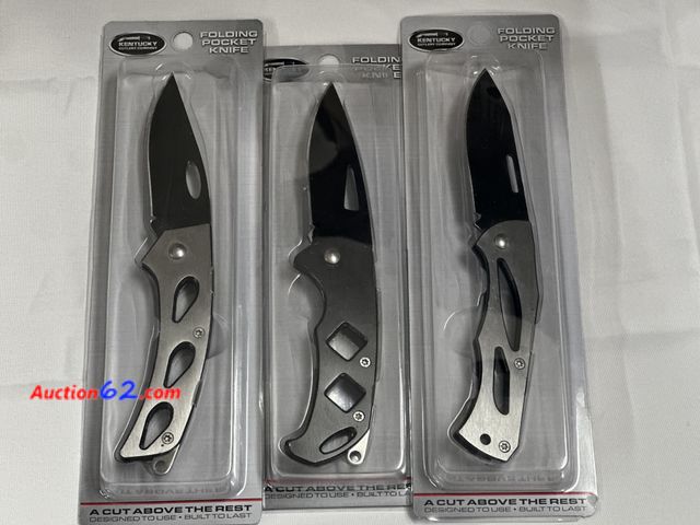 Lot 44-6101j - Set of 3 different folding pocket knives from Kentucky cutlery. New See All Photo's Not Tested Never opened, Factory Sealed