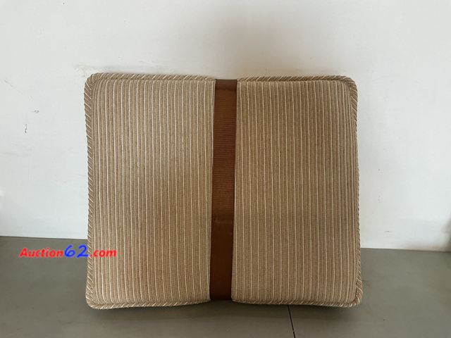 Lot 44-1937i - Corduroy Cushion - Brown Strap Not Tested See All Photo's Appears New, A basic inspection has been given to this item. Sold AS-IS.