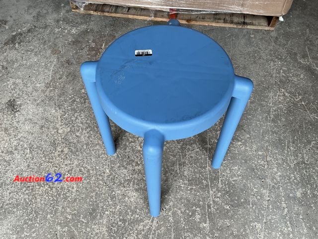 Lot 44-183 - Blue Plastic Stool for Kids See All Photo's E-Commerce Return, A basic inspection has been given to this item. Sold AS-IS. Scratched