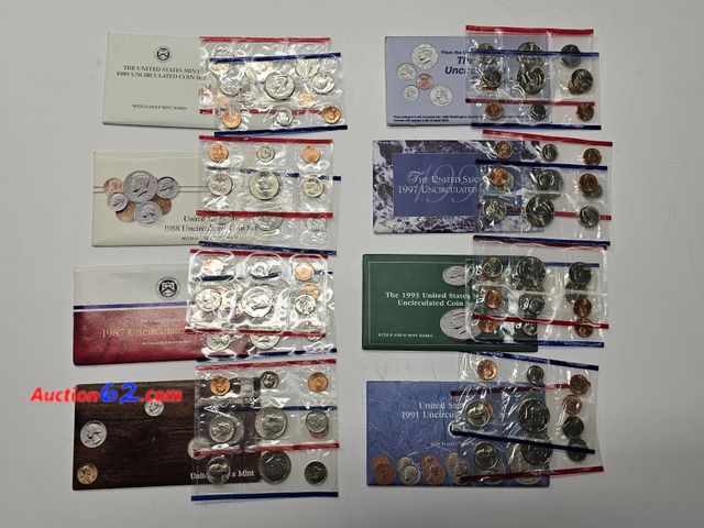 Lot 44-8548w - 8 MINT SET LOT - 1985, 1987, 1988, 1989, 1991, 1993, 1997 AND 1998.  EACH SET HAS PHILADELPHIA AND DENVER MINT KENNEDY HALF DOLLARS, WASHING...