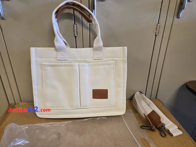 Lot 44-6502q - Zhenmeishi 13x10x5in Tote Bag with Detachable Shoulder Strap  Appears New, A basic inspection has been given to this item. Sold AS-IS.