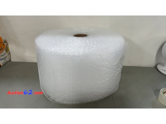 Lot 44-1960a - Large Roll of Bubble Wrap for Packing and Moving See All Photo's Not Tested Appears New, A basic inspection has been given to this item. Sol...