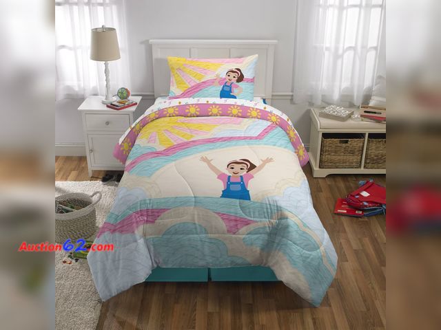 Lot 44-191b - Ms. Rachel Twin Comforter- Pillowcase Not Included E-Commerce Return, A basic inspection has been given to this item. Sold AS-IS.