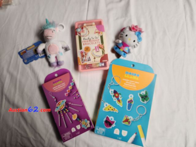 Lot 44-2346b - 1 Ready to Go Friendship bracelets creates 20 ages 6+, 2 stuffed animal Keychain, 1 paint your own wind chimes kit ages 6+, 1 Mondo Llama cr...