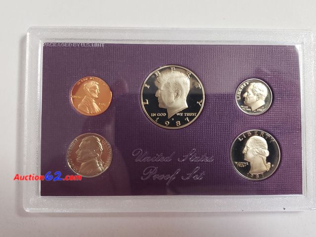 Lot 44-8534g - 1987 PROOF SET W/KENNEDY HALF, WASHINGTON QUARTER, ROOSEVELT DIME, JEFFERSON NICKEL AND LINCOLN CENT. MINTED IN SAN FRANCISCO. COMES IN ORIG...