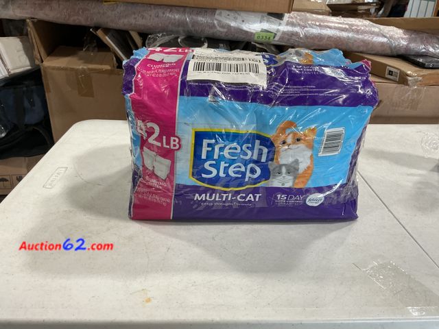 Lot 44-1127p - Retail value $31- Fresh Step Multi-Cat Extra Strength Scented Clumping Cat Litter with The Power of Febreze, 42 lbs. Appears New, A basic in...