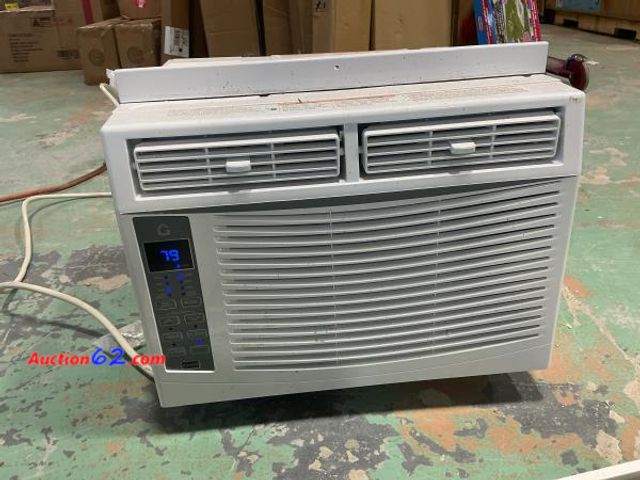 Lot 44-543t - TrendyTrove 6000BTU Small Window Air Conditioner, Up to 250 Sqf, APP/Remote Controlled, Window AC Units with Cool and Fan, Washable Filter,5...