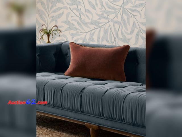 Lot 44-1934i - Loloi Chris Loves Julia Liza Collection PCJ0020 Cinnamon 13'' x 21'' Cover w/Down Pillow Appears New, A basic inspection has been given to t...