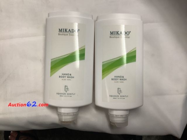Lot 44-6166w - MIKADO Boutique Essential, 2 Bottles Hand &amp; Body Wash, Aloe Vera, New. See All Photo's Not Tested Never opened, Factory Sealed