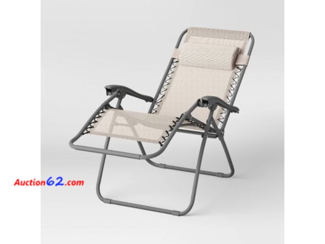 Lot 44-179e - Target Brand Zero Gravity Chair Beige Mesh Folding Outdoor Lounger See All Photo's Appears New, A basic inspection has been given to this it...