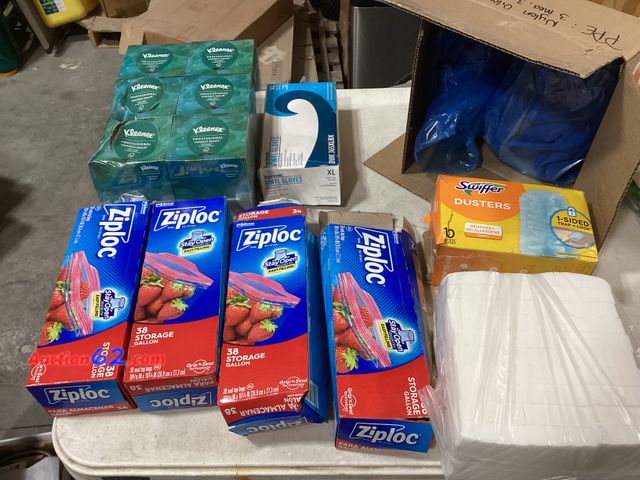 Lot 44-206b - Lot of Houseware Products  2. E-Commerce Return, A basic inspection has been given to this item. Sold AS-IS.