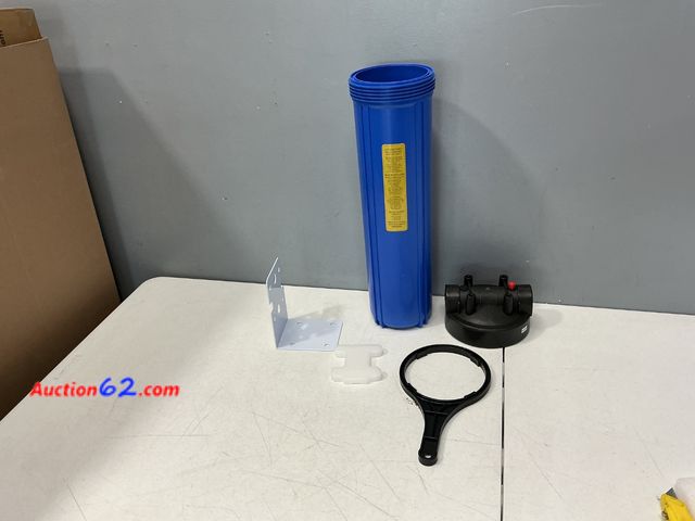 Lot 44-2517e - Geekpure 20 Inch Whole House Water Filter Housing 3/4" Port-Fit 4.5" x 20" Filters (1) Appears New, A basic inspection has been given to thi...