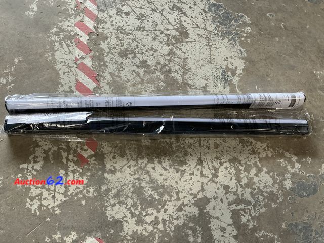 Lot 44-1204g - Lot of (2) Total Retail $71- 4 ft. Garage LED Linkable Matte Black Strip Light Fixture Plug-in Hardwire 1800 Lumens 20-Watt 4000K Bright Whi...