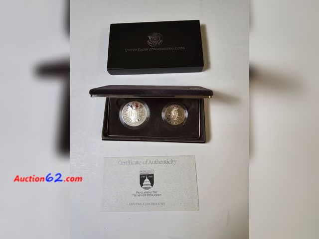 Lot 44-8315f - 1989-S CONGRESS 90% SILVER DOLLAR PROOF AND CLAD HALF DOLLAR W/LADY LIBERTY. BEAUTIFUL OBVERSE W/HERALDIC EAGLE ON REVERSE OF THE DOLLAR. BI...