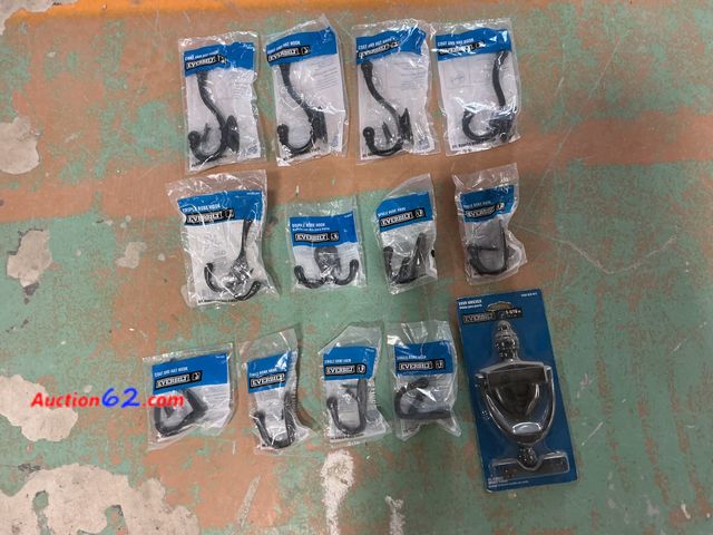 Lot 44-624g - Mix lot of Everbilt Items Appears New, A basic inspection has been given to this item. Sold AS-IS. See All Photo's Not Tested