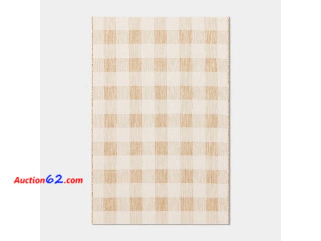 Lot 44-350e - Room Essentials Tan Gingham Rug 3 ft x 5 ft See All Photo's Appears New, A basic inspection has been given to this item. Sold AS-IS.