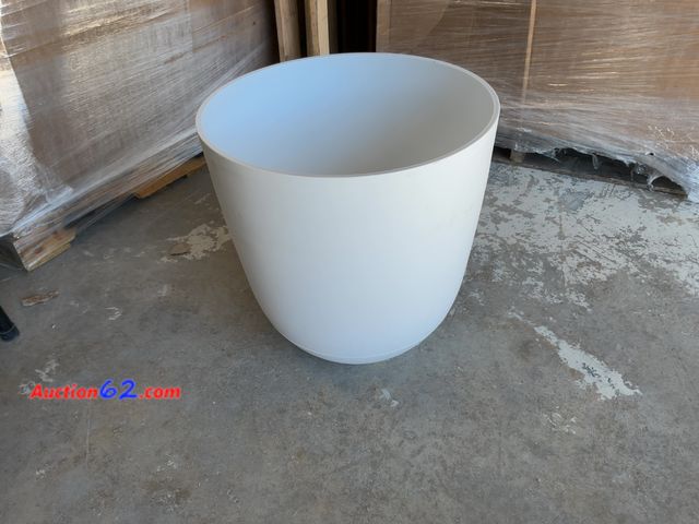 Lot 44-1566p - Self-Watering Plastic Indoor Outdoor Planter Pot White 20"x20" - Room Essentials™: Polypropylene, Freestanding, No Assembly Required E-Comme...