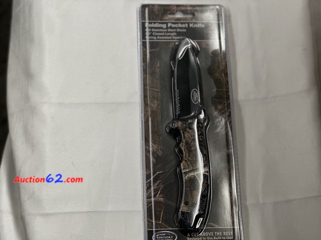 Lot 44-6175w - Mossy oak country dna 4.5 in closed length spring assist 440 stainless steel blade. by Kentucky cutlery. NEW. #30034 See All Photo's Not Tes...