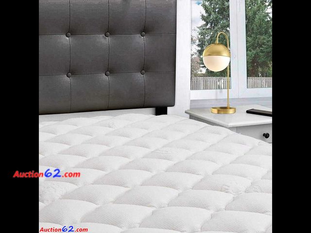 Lot 44-2095m - Retail $120 - E-luxury QUEEN Extra Plush Mattress Pad. Appears New, A basic inspection has been given to this item. Sold AS-IS. See All Phot...