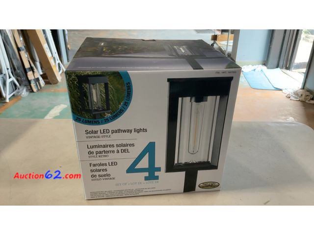 Lot 44-1743a - GTX Vintage-Style LED Solar Pathway Lights 4PK See All Photo's Not Tested E-Commerce Return, A basic inspection has been given to this item....