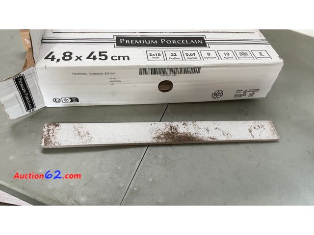 Lot 44-1537j - Premium Porcelain Tile Not Tested See All Photo's Appears New, A basic inspection has been given to this item. Sold AS-IS.
