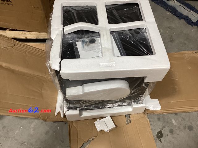 Lot 44-65b - Electronic Safe Appears New
