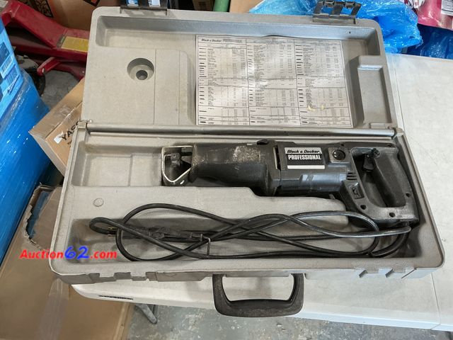 Lot 44-1147o - Lot of (1) Black &amp; Decker Professional Saw- Seller States tested &amp; working- Not Tested By Auction62 Used See All Photo's