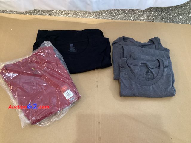 Lot 44-7746i - Lot of (4) 2XL T-shirts.  Appears New, A basic inspection has been given to this item. Sold AS-IS. See All Photo's