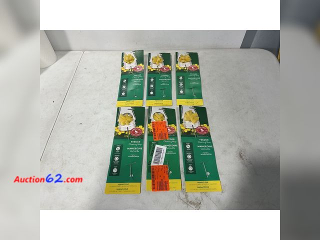 Lot 44-728i - Lot of (6) Perky-Pet Feeder Cleaning Mop, Mangeoire, Bird Feeder Cleaner, New E-Commerce Return, A basic inspection has been given to this i...